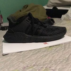 Hey I’m selling a pair of adidas EQT 9317 boost